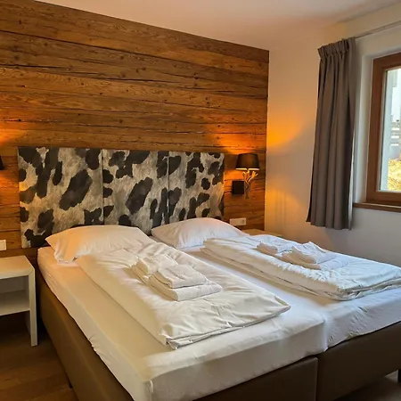 Mountain Leogang- Luxus Apartement, Terrasse, Garten, Kamin *