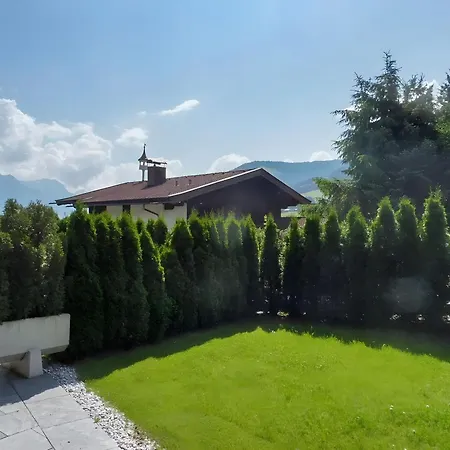 Mountain Leogang- Luxus Apartement, Terrasse, Garten, Kamin *